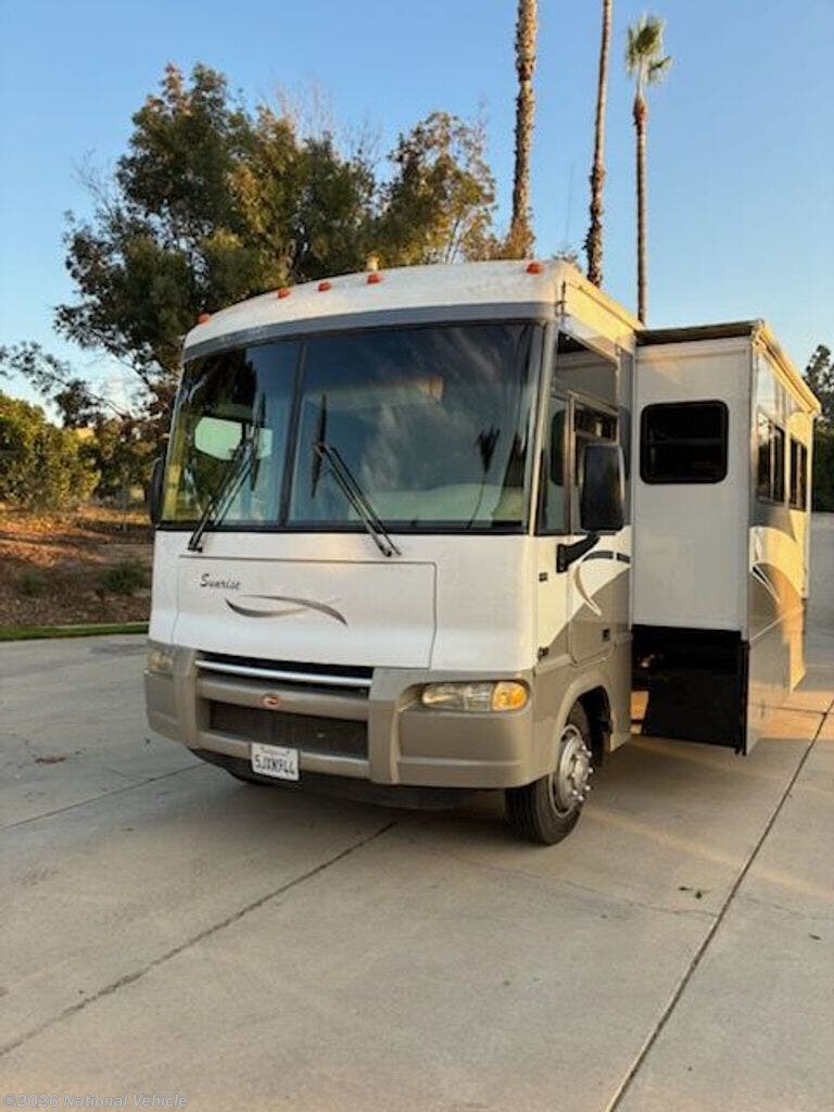 2005 Itasca Sunrise 33V - Used Class A For Sale by National Vehicle in Redlands, California