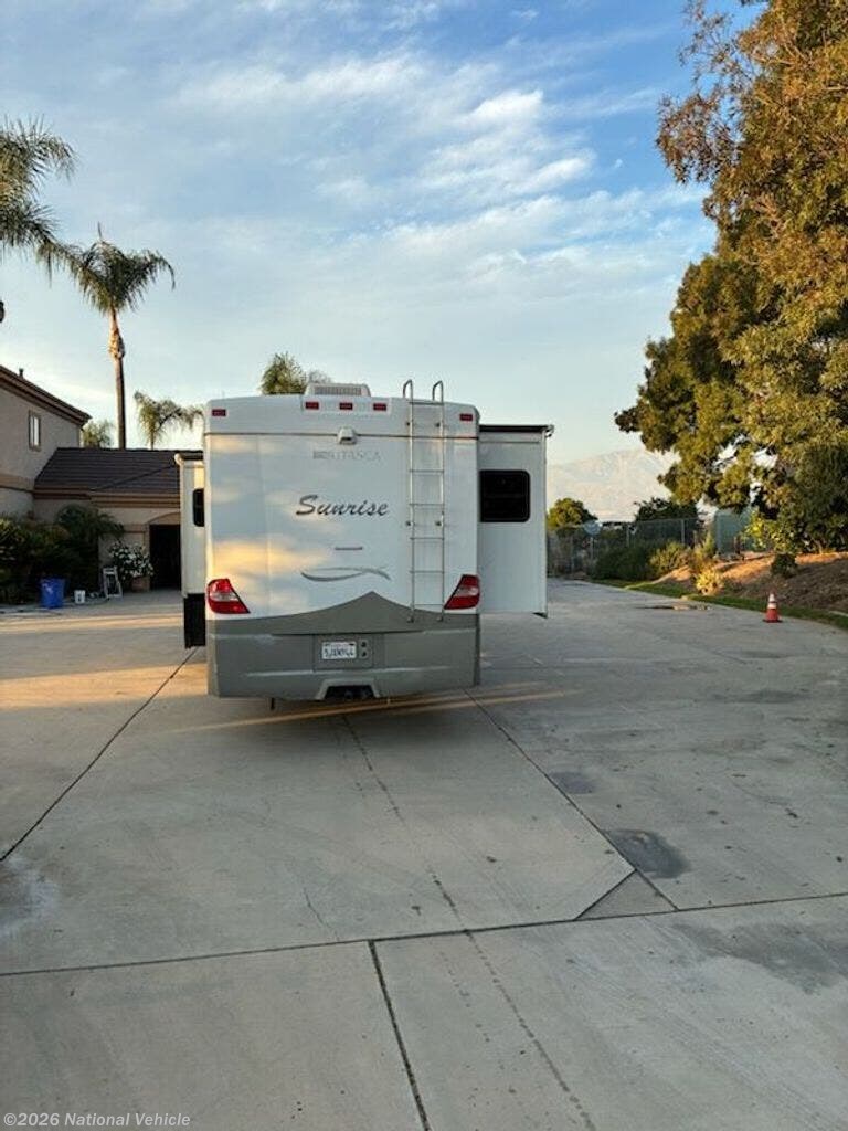 2005 Sunrise 33V by Itasca from National Vehicle in Redlands, California