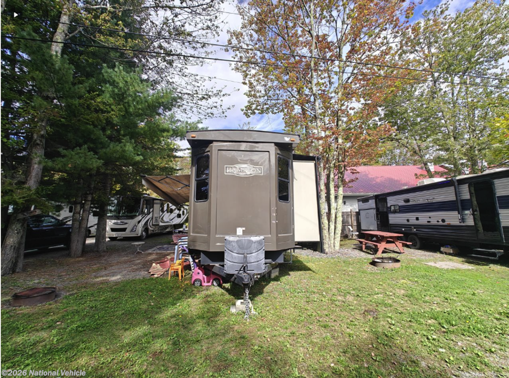 Used 2016 CrossRoads Hampton Destination HT381QB available in Shrewsbury, Massachusetts