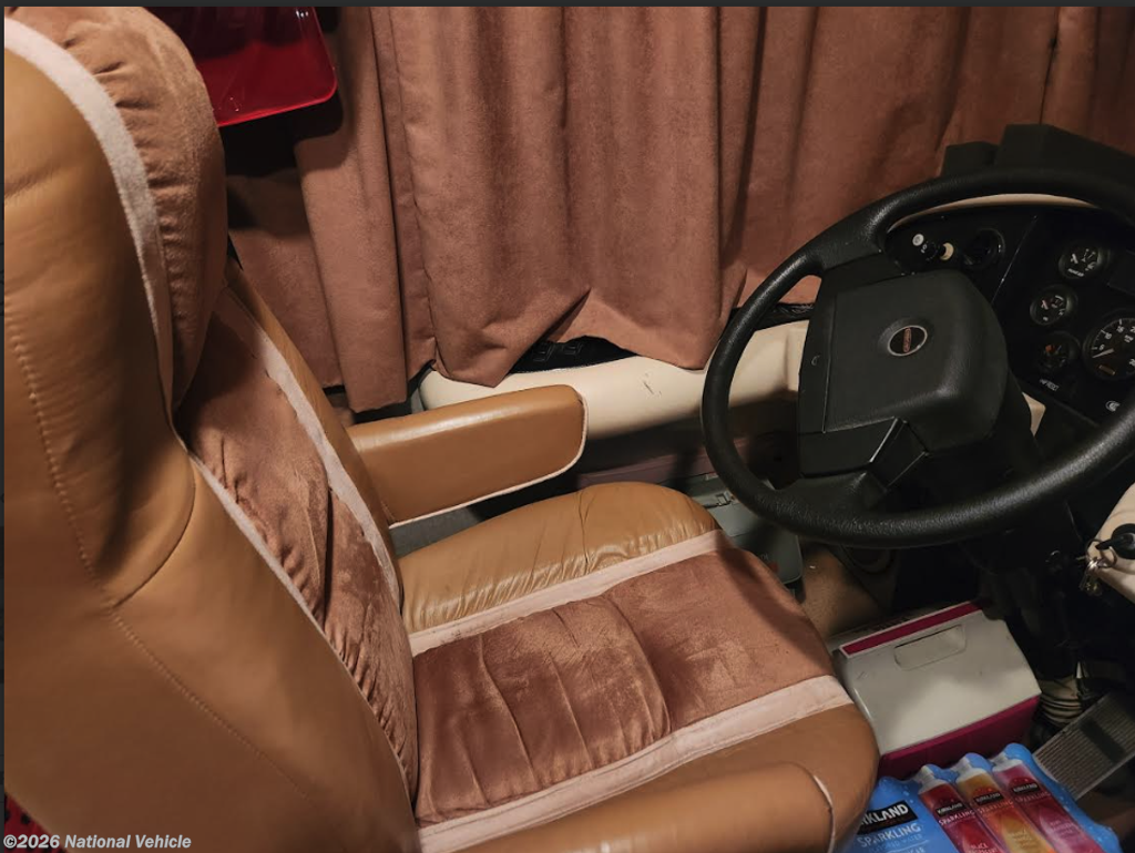 2005 Expedition 38N by Fleetwood from National Vehicle in Lugoff, South Carolina