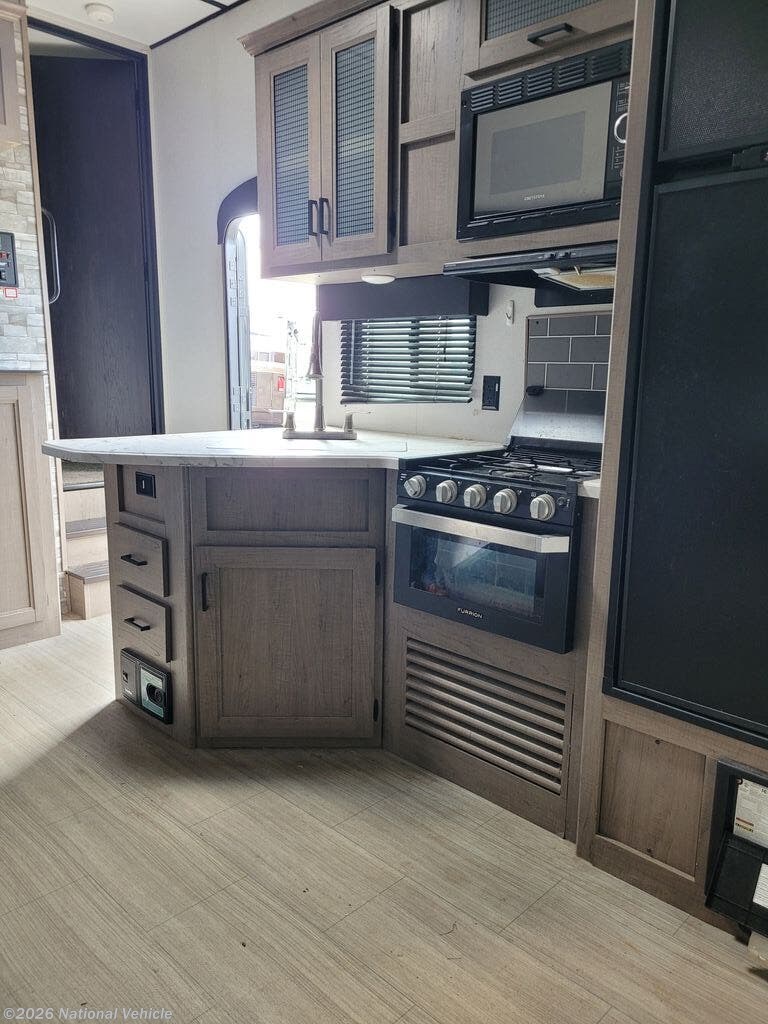 Used 2020 Keystone Hideout 308BHDS available in Milwaukie, Oregon