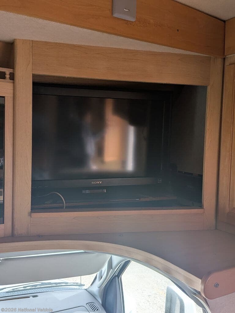 Used 2005 Itasca Sundancer 30V available in Emporia, Kansas