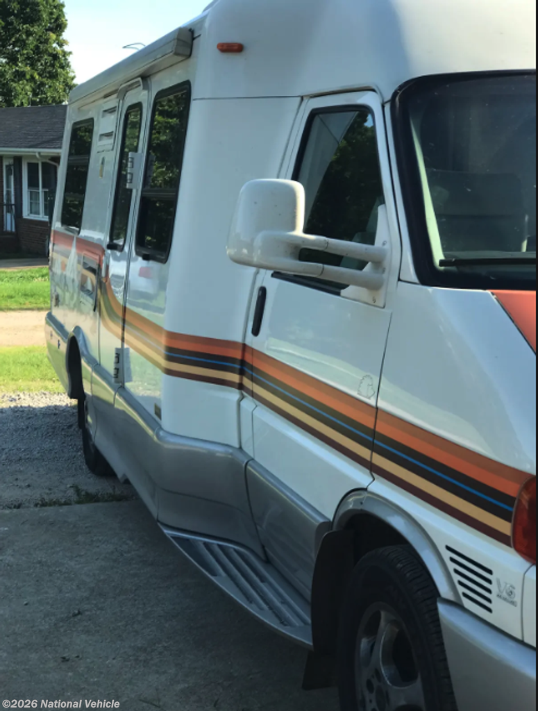 2004 Winnebago Rialta 22HD - Used Class B For Sale by National Vehicle in Middlesex, North Carolina