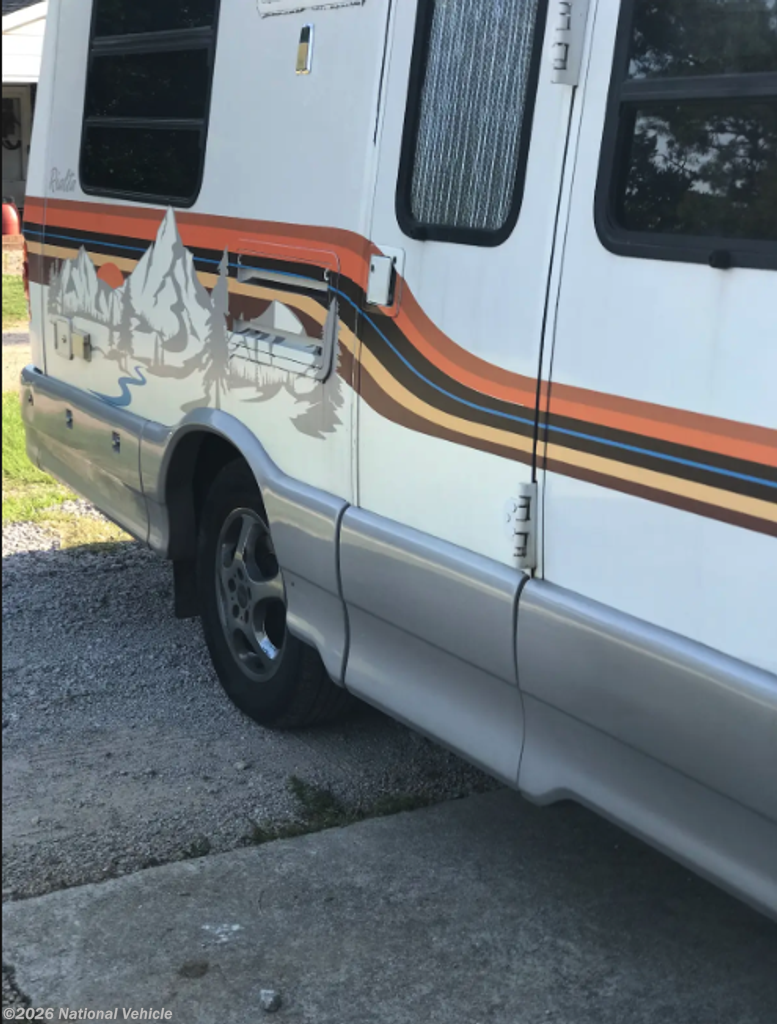 2004 Rialta 22HD by Winnebago from National Vehicle in Middlesex, North Carolina