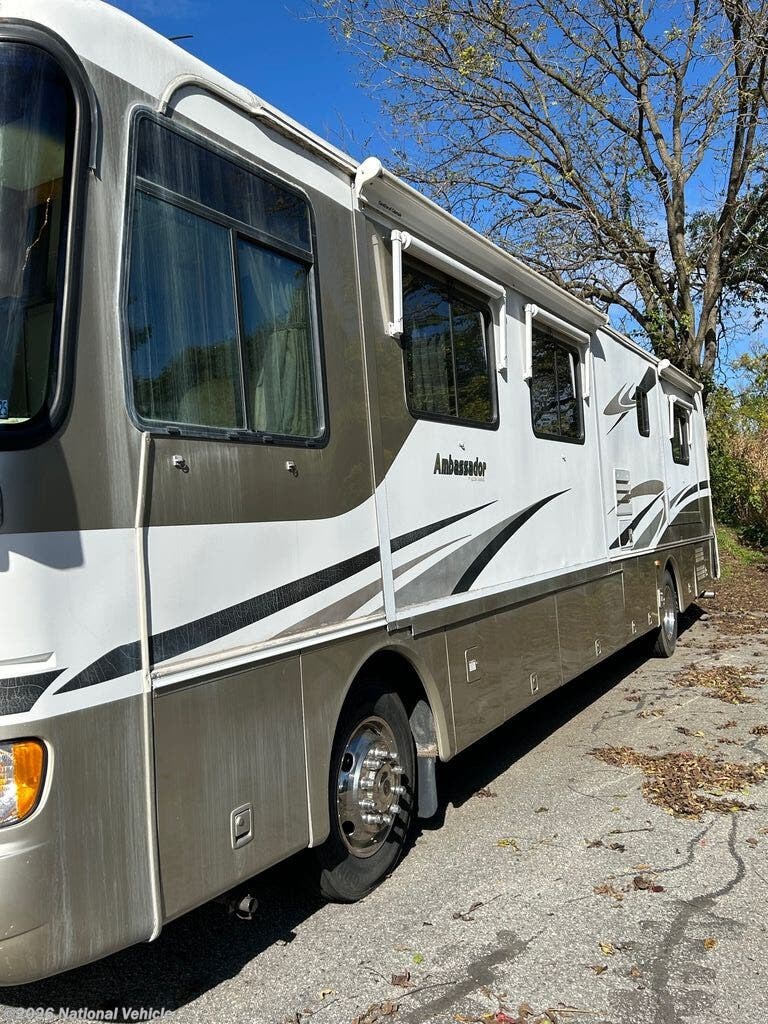 2004 Holiday Rambler Ambassador 38PDQ - Used Class A For Sale by National Vehicle in Blandon, Pennsylvania