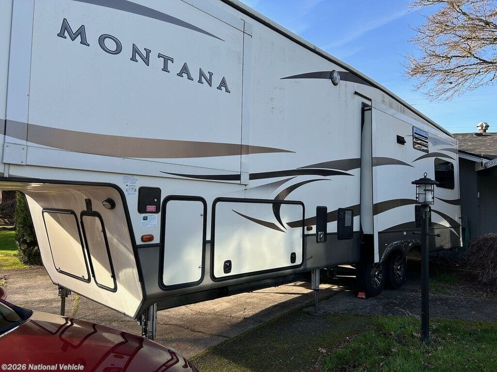2017 Keystone Montana 3000RE - Used Fifth Wheel For Sale by National Vehicle in Eugene, Oregon