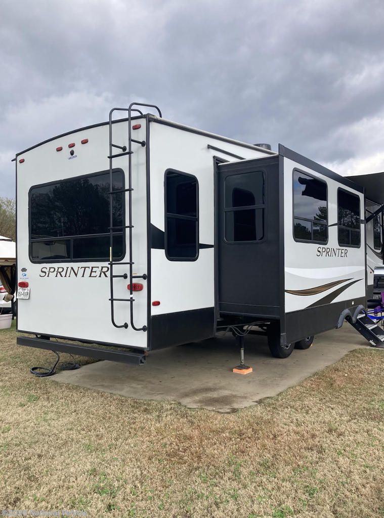 2022 Keystone Sprinter Limited 3190RLS - Used Fifth Wheel For Sale by National Vehicle in Beaumont, Texas