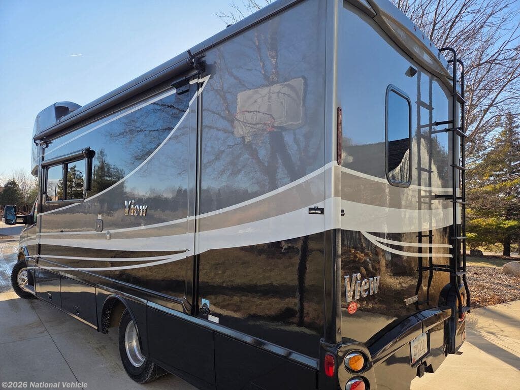 2019 Winnebago View 24D - Used Class C For Sale by National Vehicle in Waverly, Iowa