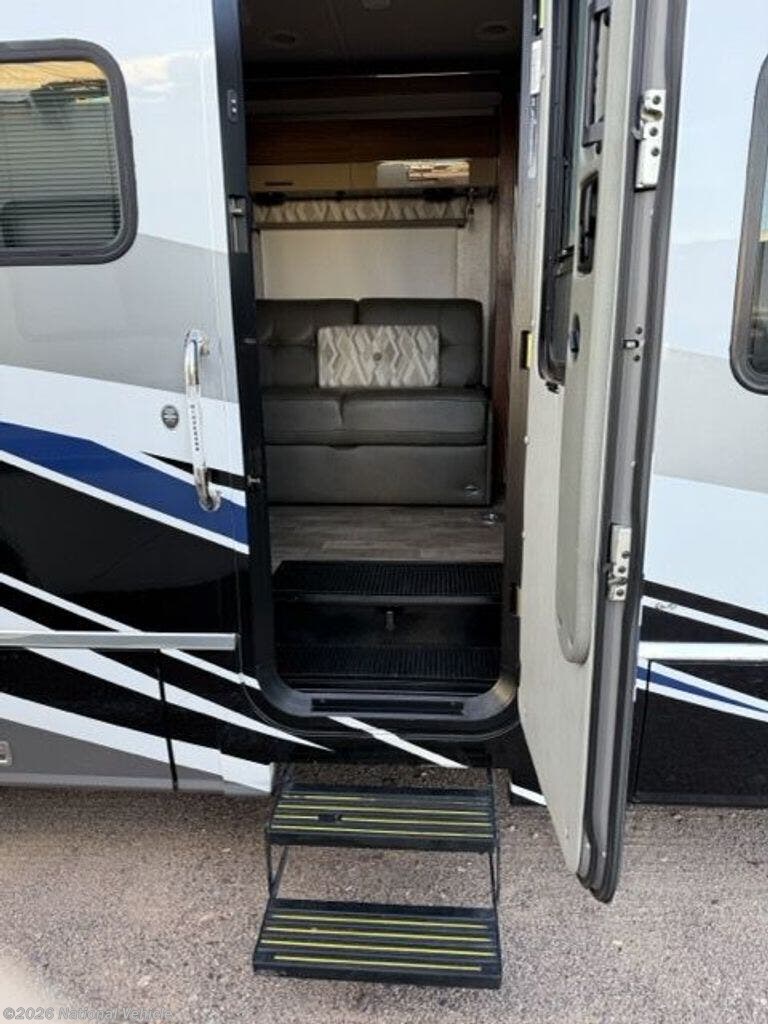 2017 Via 25T by Winnebago from National Vehicle in Phoenix, Arizona