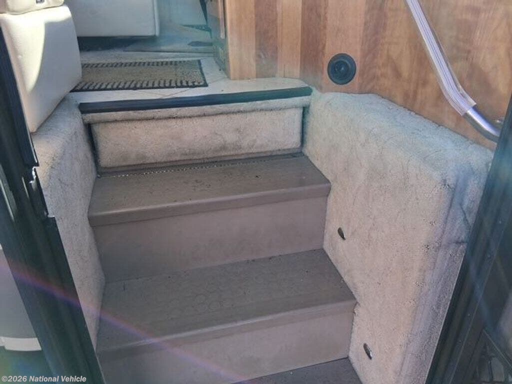 2007 Contessa Venice by Beaver from National Vehicle in Veneta, Oregon