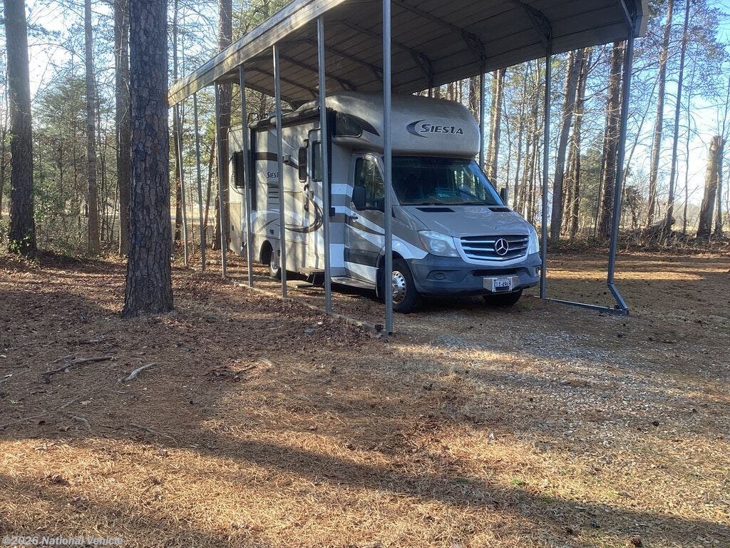 2014 Thor Motor Coach Four Winds Siesta 24ST - Used Class C For Sale by National Vehicle in Skipwith, Virginia