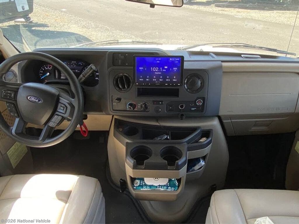 2022 Winnebago Minnie Winnie 22R - Used Class C For Sale by National Vehicle in Dennis, Massachusetts