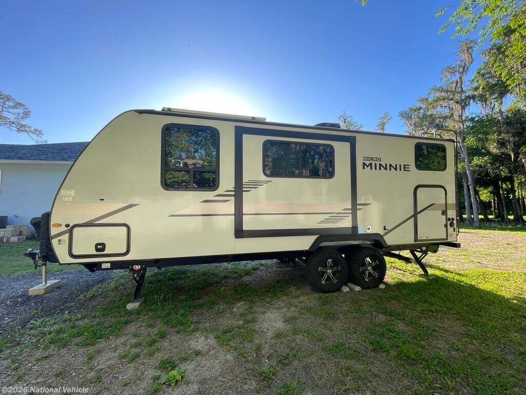 2022 Winnebago Minnie 2301BH - Used Travel Trailer For Sale by National Vehicle in Sanford, Florida