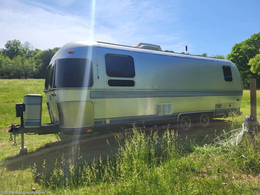 1995 Excella 25 by Airstream from National Vehicle in Yellville, Arkansas