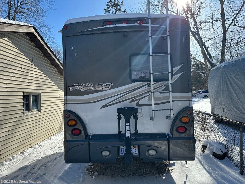 2009 Fleetwood Pulse 24D - Used Class C For Sale by National Vehicle in Brighton, Michigan