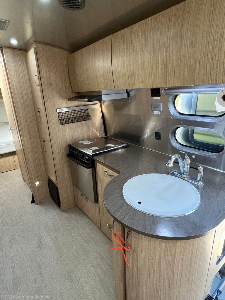 Used 2019 Airstream Flying Cloud 27FB Queen available in Mesquite, Nevada