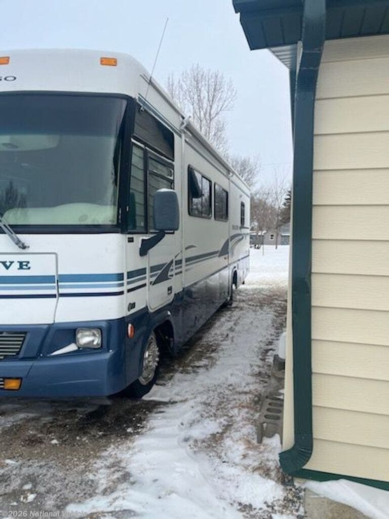 2003 Winnebago Brave 32V - Used Class A For Sale by National Vehicle in Fairmount, North Dakota