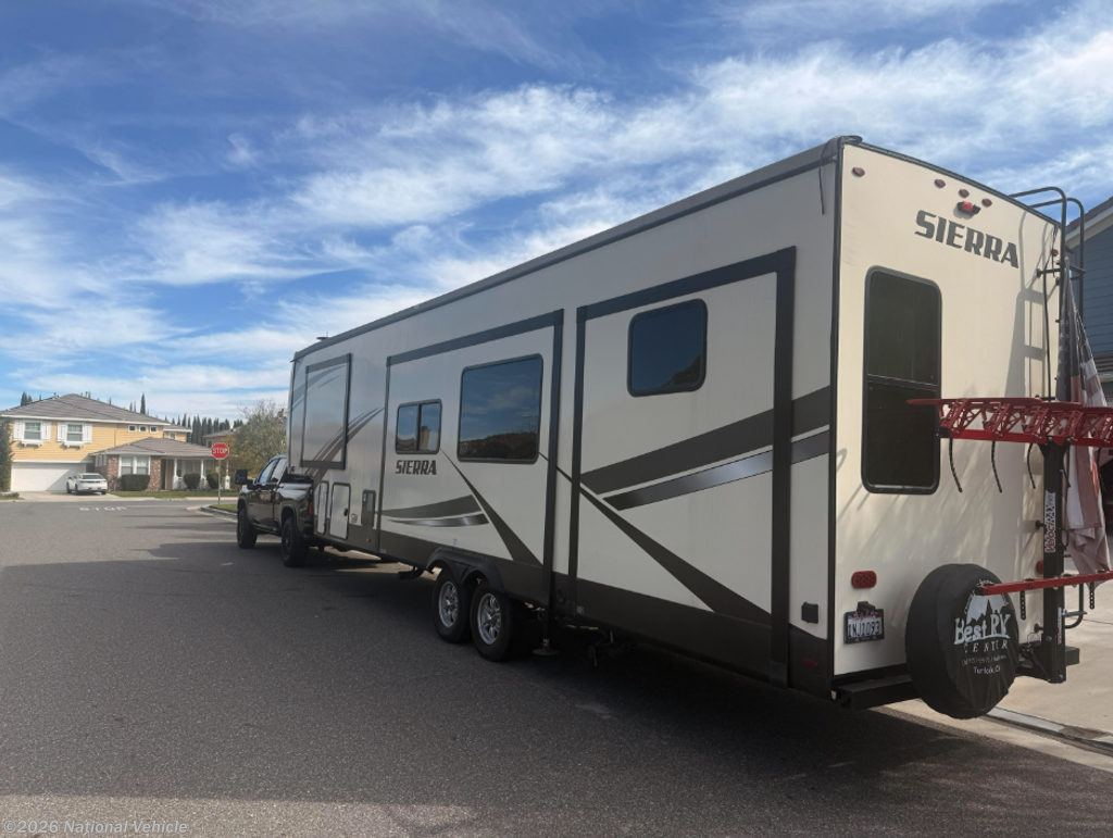 2020 Forest River Sierra C-Class 3330BH - Used Fifth Wheel For Sale by National Vehicle in Santa Clarita, California