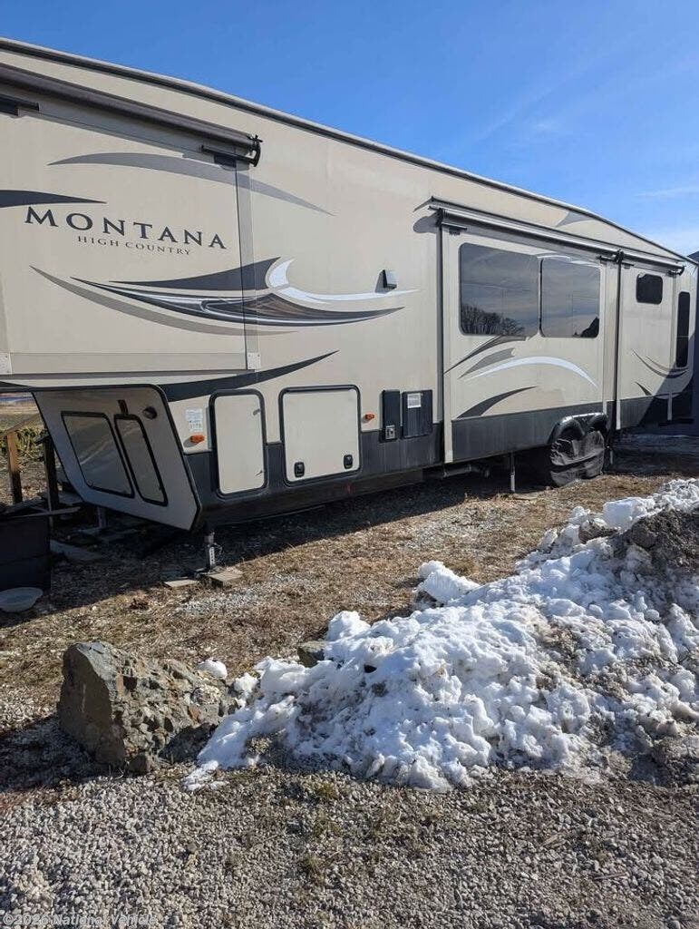 Used 2017 Keystone Montana High Country 362RD available in Little Compton, Rhode Island