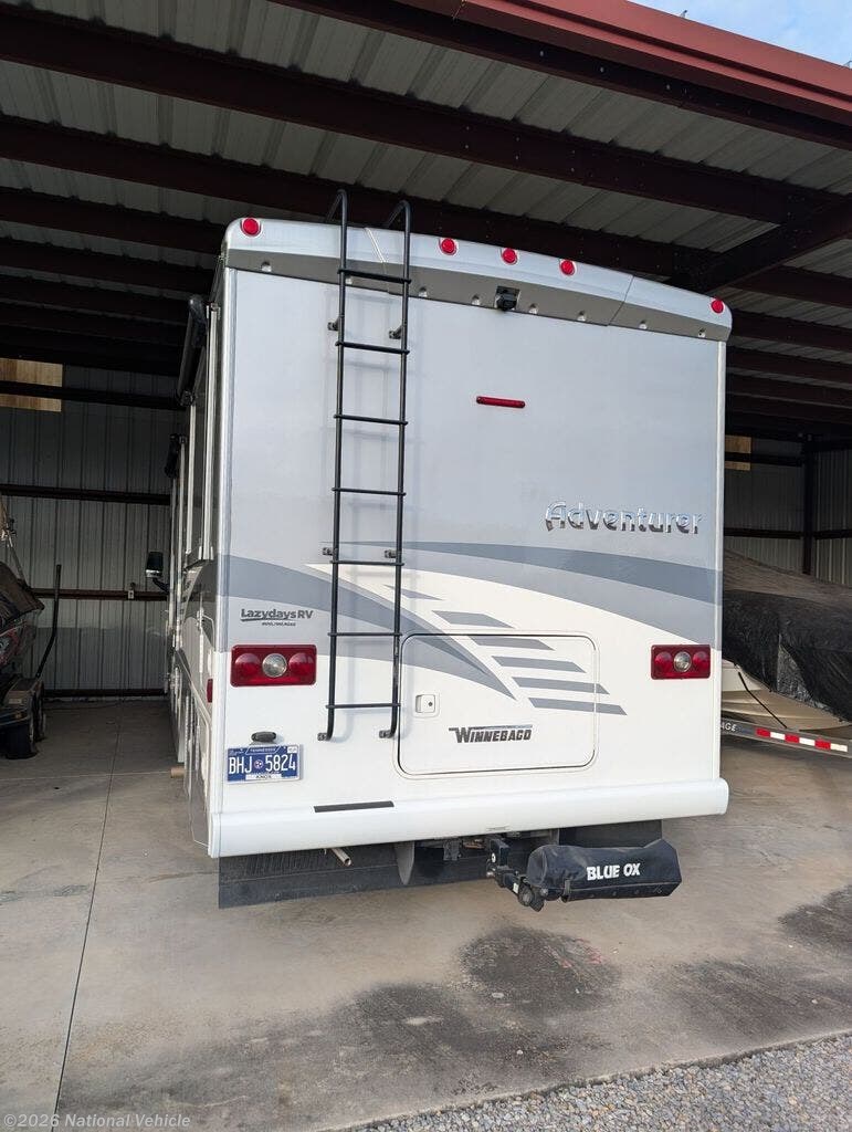 2019 Winnebago Adventurer 27N - Used Class A For Sale by National Vehicle in Knoxville, Tennessee