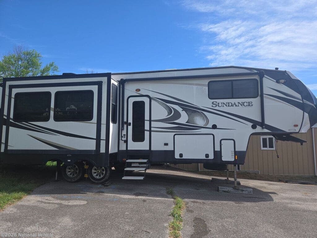 2018 Sundance 3200MVP by Heartland from National Vehicle in Hampshire, Tennessee