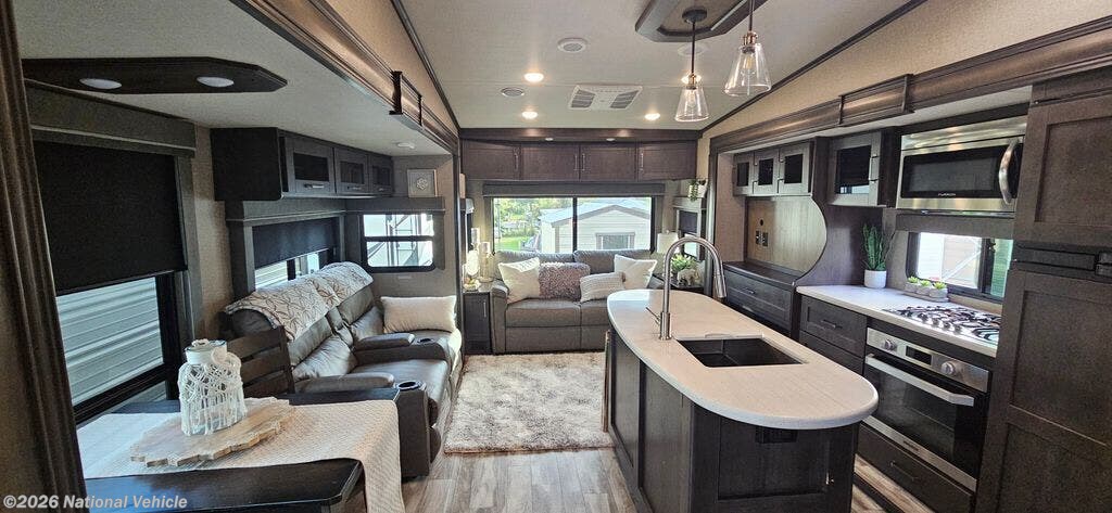 2022 Reflection 367BHS by Grand Design from National Vehicle in Dunedin, Florida