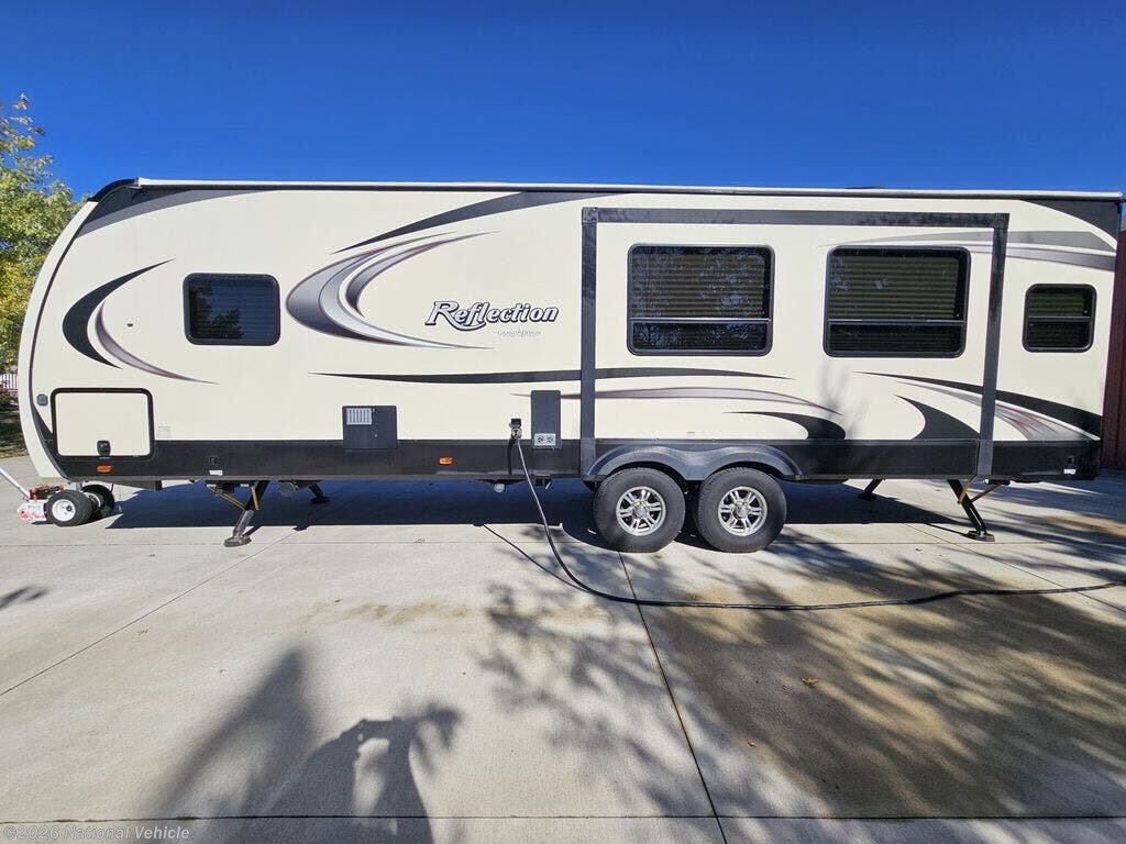 Used 2017 Grand Design Reflection 297RSTS available in Perrysburg, Ohio