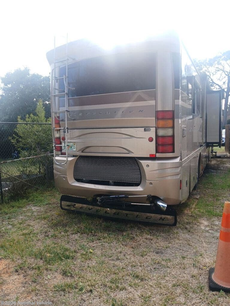 2004 Fleetwood Revolution 40D - Used Class A For Sale by National Vehicle in Fort Walton Beach, Florida