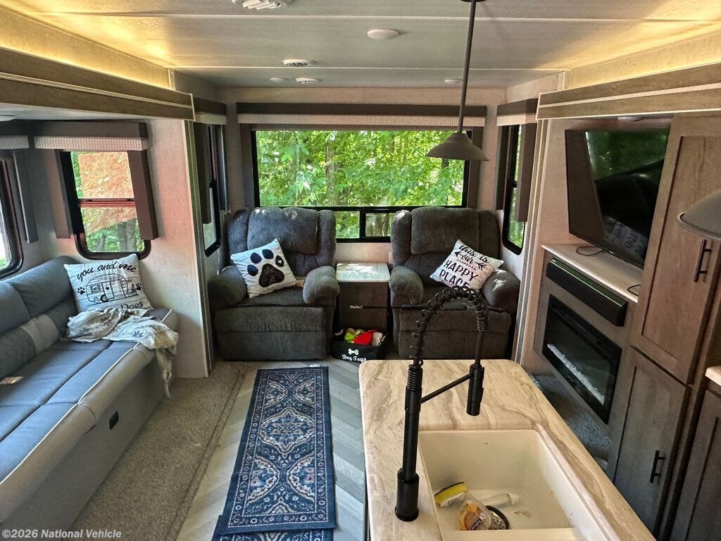 2021 Salem 32RET by Forest River from National Vehicle in Lake Park, Minnesota