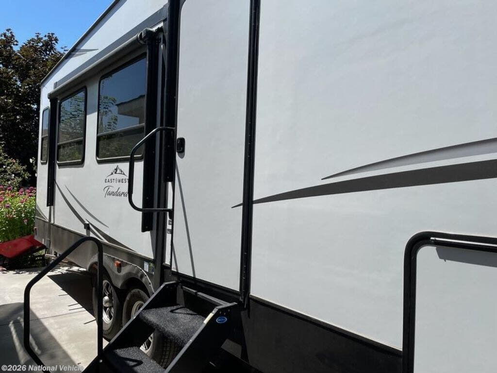 2022 East to West Tandara 320RL - Used Fifth Wheel For Sale by National Vehicle in West Richland, Washington