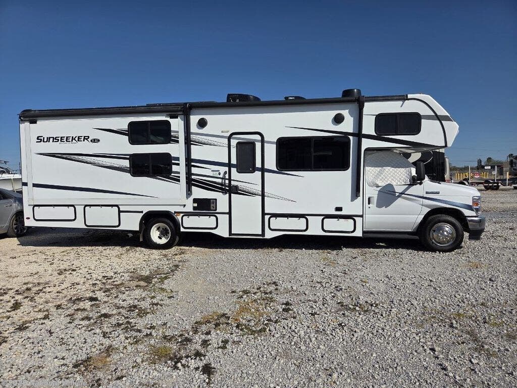 2023 Forest River Sunseeker LE 3250DS - Used Class C For Sale by National Vehicle in Port Isabel, Texas