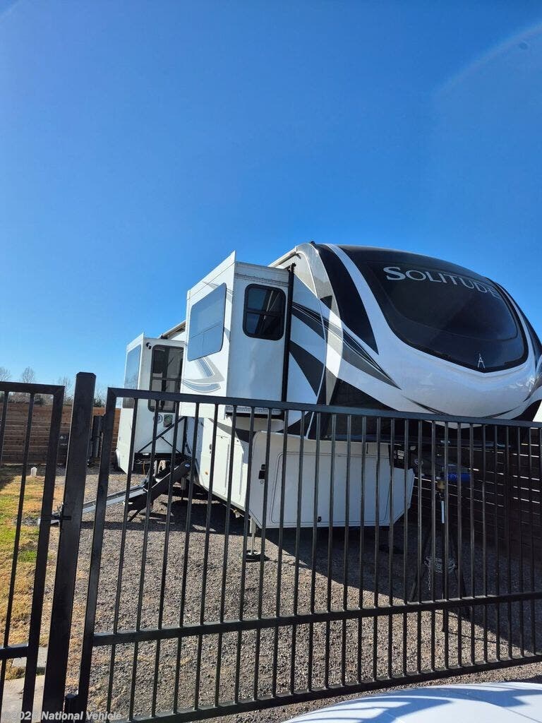 2024 Solitude 382WB by Grand Design from National Vehicle in Rowlette, Texas