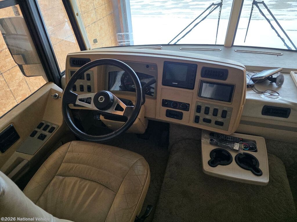 2005 Winnebago Adventurer 35A - Used Class A For Sale by National Vehicle in Dayton, Ohio