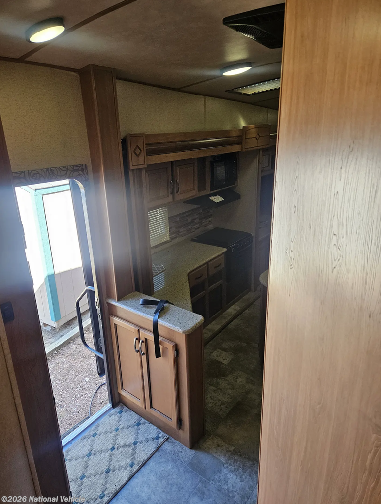 Used 2016 CrossRoads Sunset Trail Reserve 33 RL available in Colorado Springs, Colorado