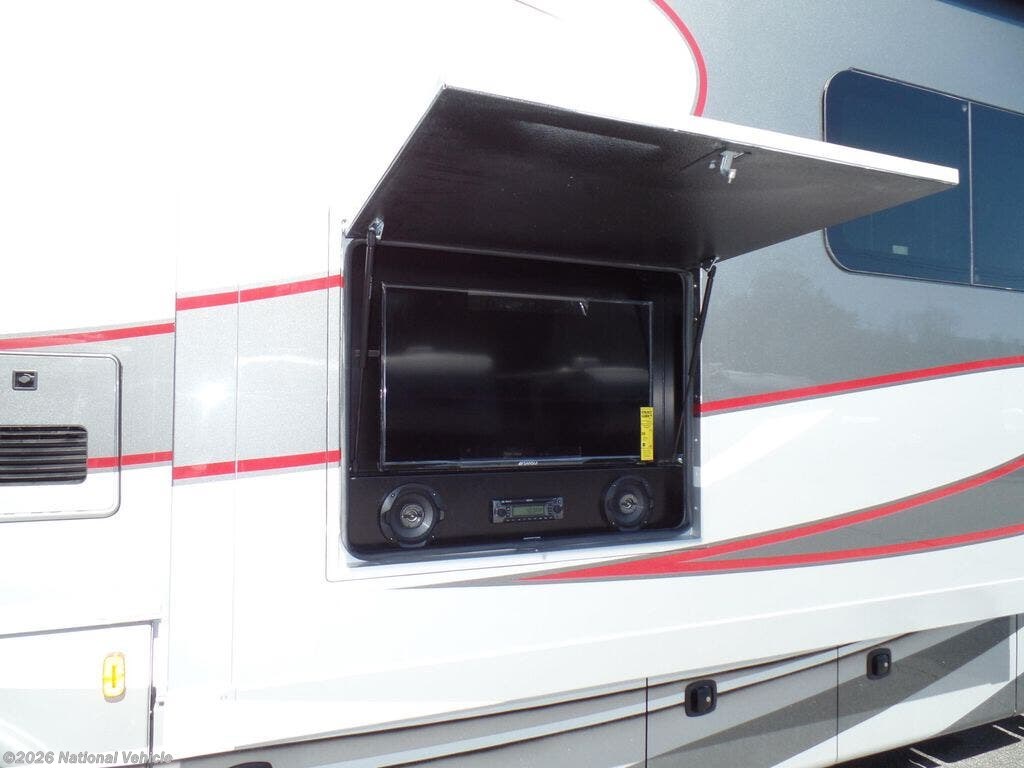 Used 2021 Dynamax Corp Force HD 37TSHD available in Gallatin, Tennessee