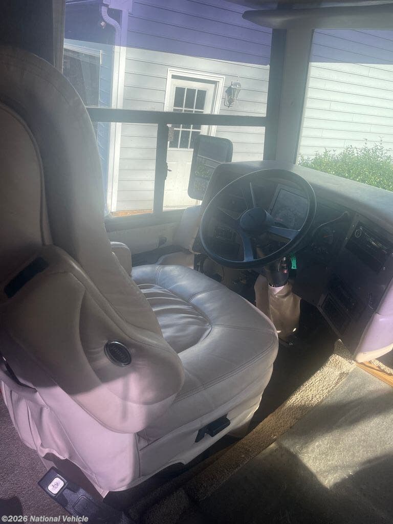 Used 1996 Safari Trek 2430 available in North Chesterfield, Virginia