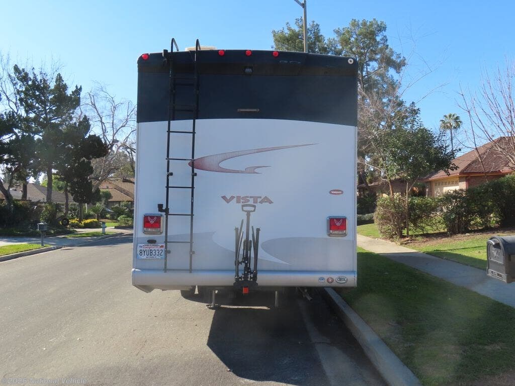 2012 Winnebago Vista 35F - Used Class A For Sale by National Vehicle in Fresno, California