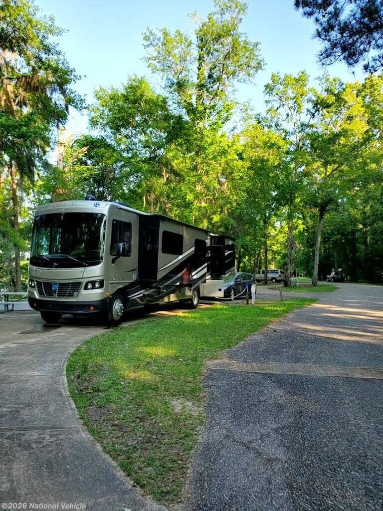 2017 Holiday Rambler Vacationer 36Y - Used Class A For Sale by National Vehicle in Broussard, Louisiana