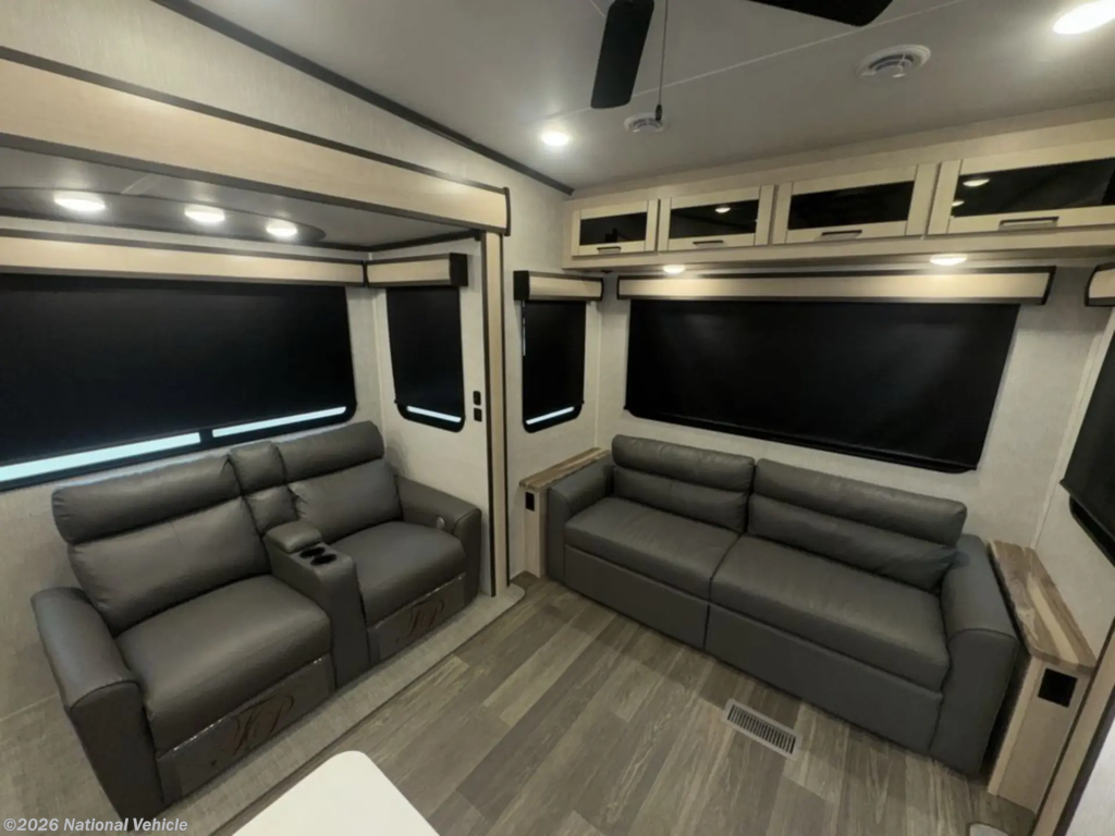 Used 2023 CrossRoads Cameo 3201RL available in Apple Valley, Minnesota