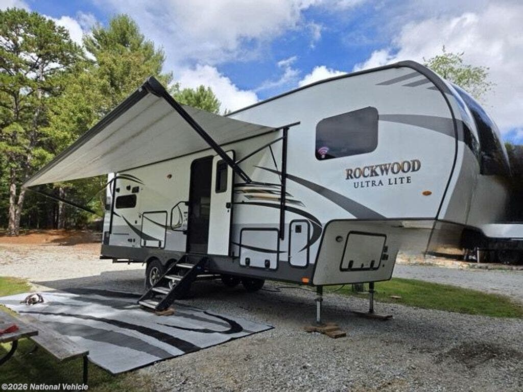 2021 Forest River Rockwood Ultra Lite 2881S - Used Fifth Wheel For Sale by National Vehicle in Meadville, Pennsylvania