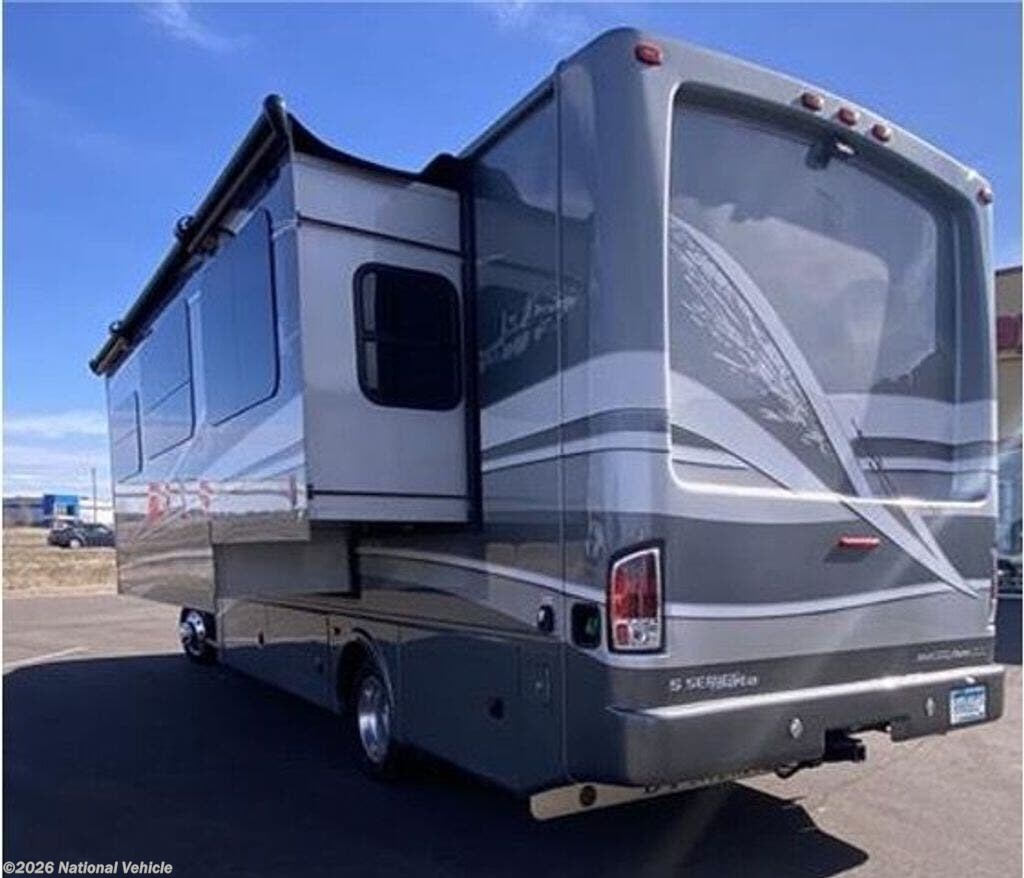 2021 Isata 5 30FW by Dynamax Corp from National Vehicle in Hopkins, Minnesota