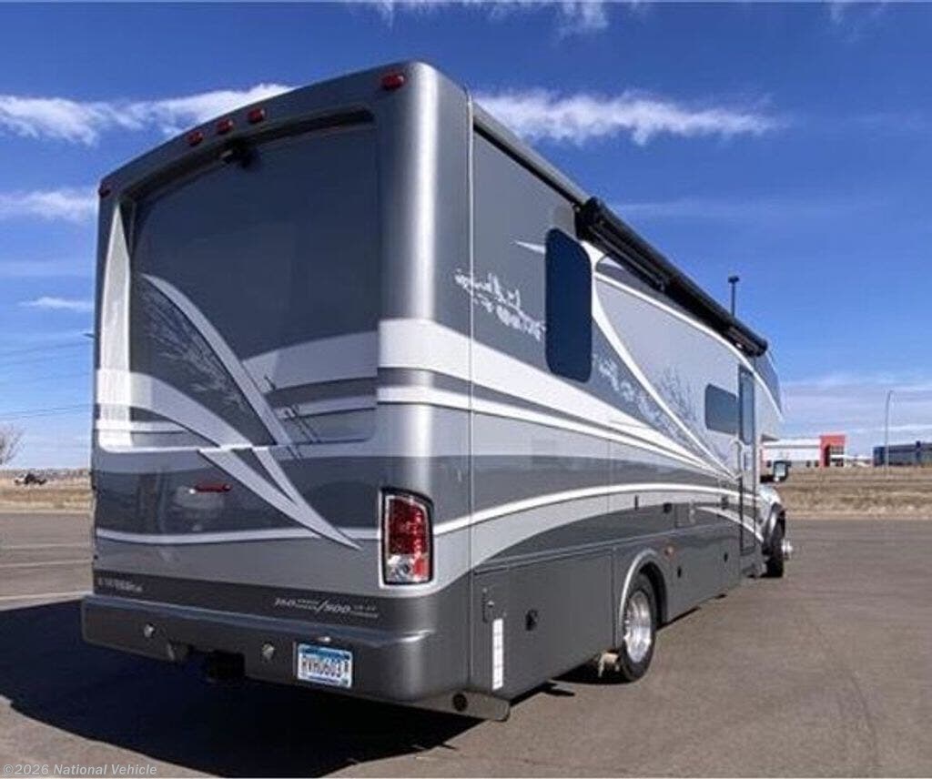 Used 2021 Dynamax Corp Isata 5 30FW available in Hopkins, Minnesota