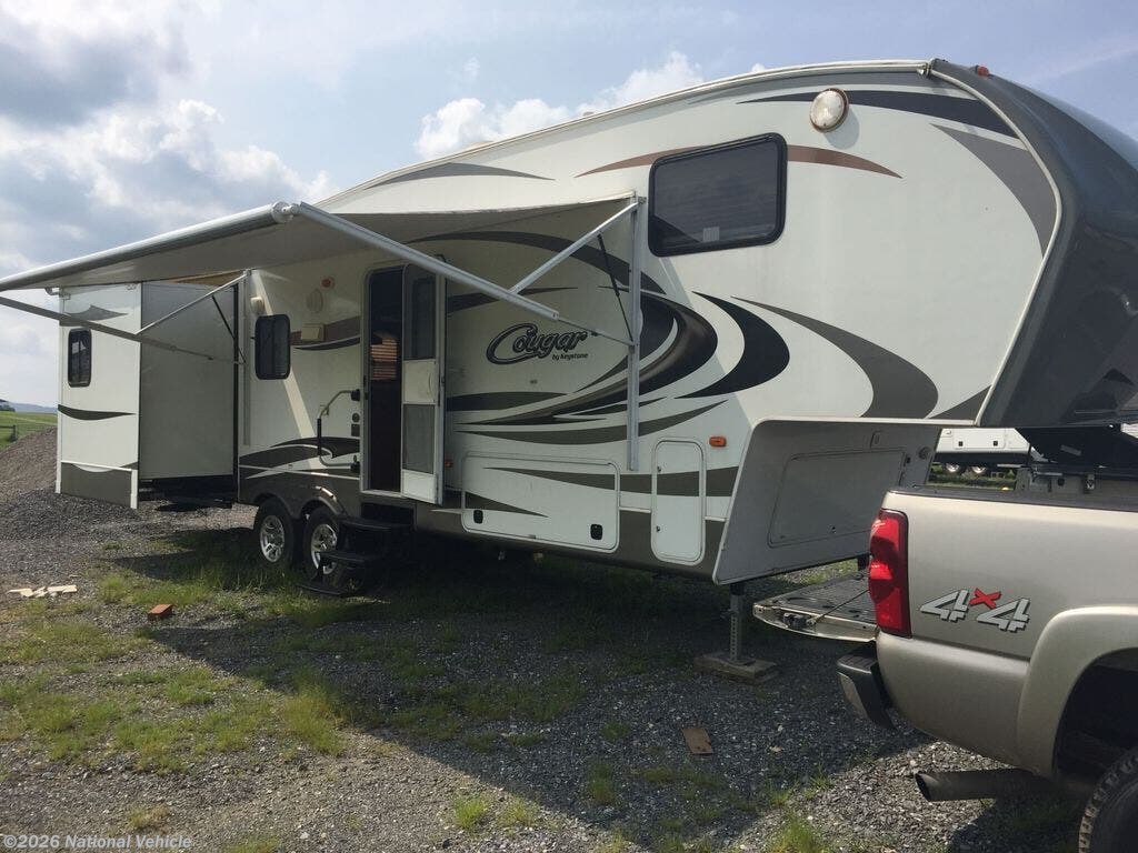 2014 Keystone Cougar 318SAB - Used Fifth Wheel For Sale by National Vehicle in Fayetteville, Pennsylvania