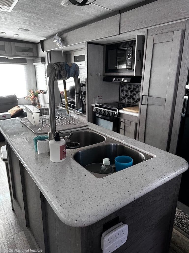 2021 North Trail 33RETS by Heartland from National Vehicle in Sebastian, Florida