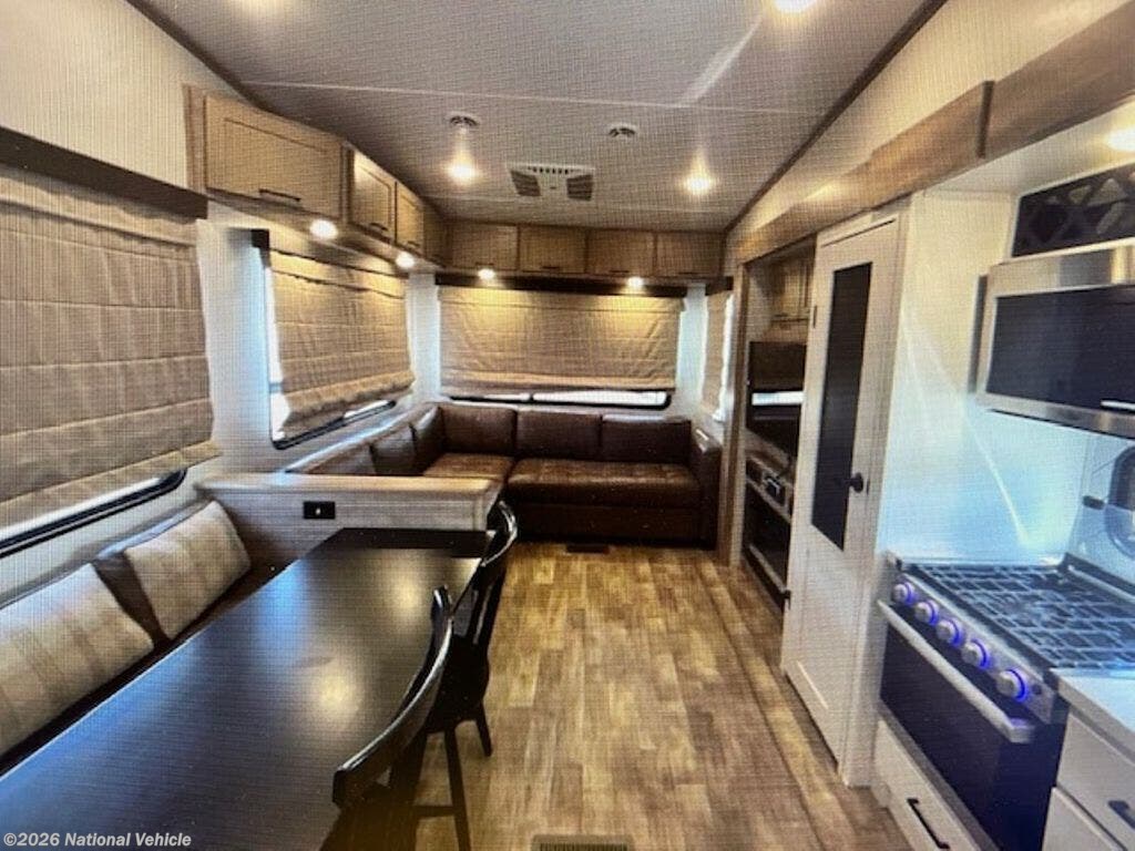 Used 2022 Keystone Arcadia 3250RL available in Midlothian, Texas