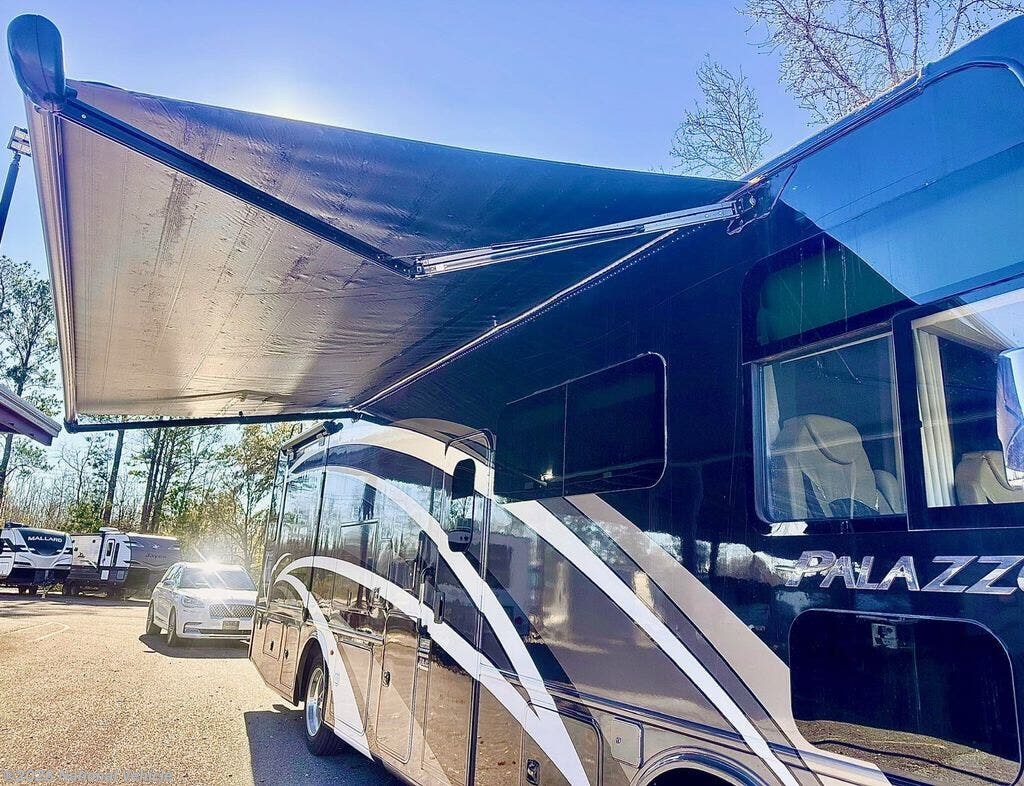 2020 Palazzo 33.5 by Thor Motor Coach from National Vehicle in Pooler, Georgia