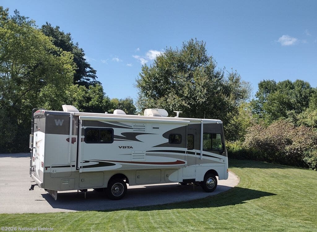 2013 Winnebago Vista 27N - Used Class A For Sale by National Vehicle in Mishicot, Wisconsin