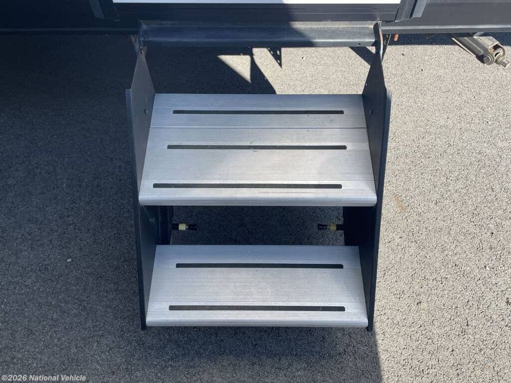 2022 Shasta Shasta 18BH - Used Travel Trailer For Sale by National Vehicle in Apollo, Pennsylvania