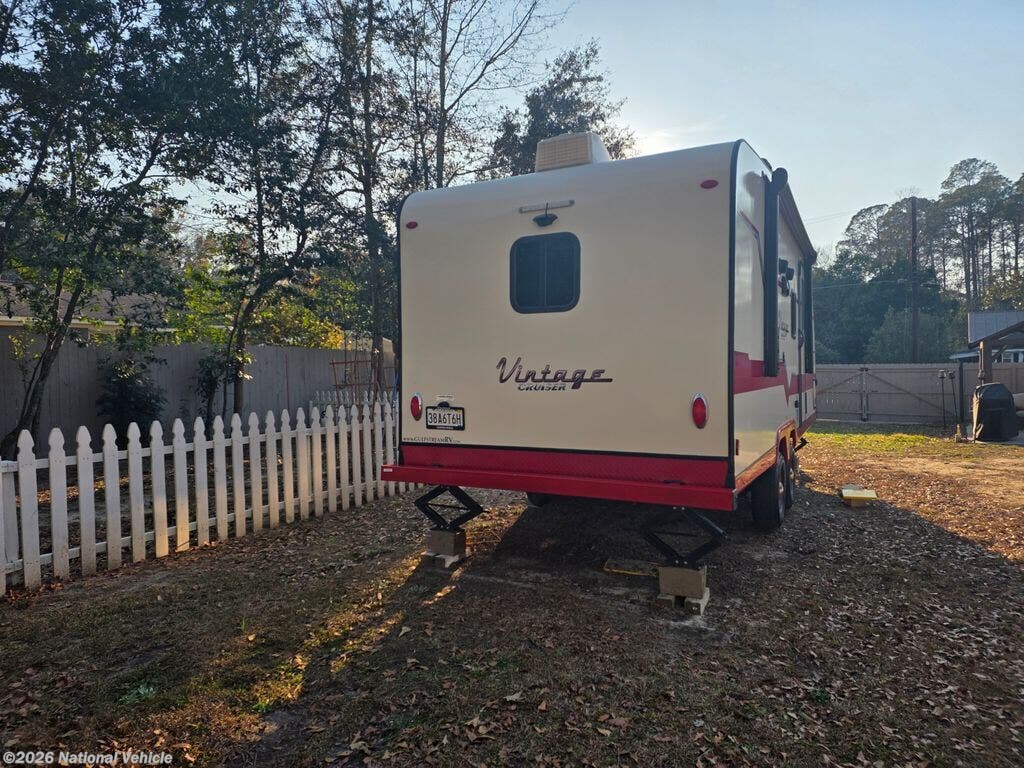 2022 Gulf Stream Vintage Cruiser 23BHS - Used Travel Trailer For Sale by National Vehicle in Dothan, Alabama