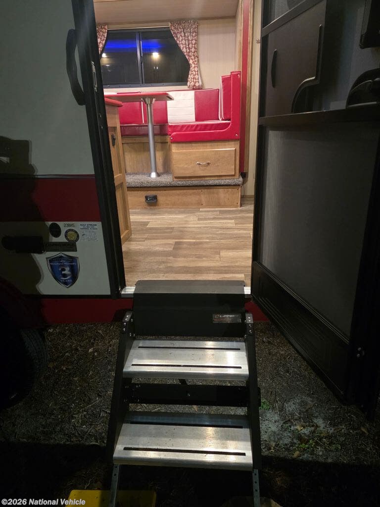 2022 Vintage Cruiser 23BHS by Gulf Stream from National Vehicle in Dothan, Alabama